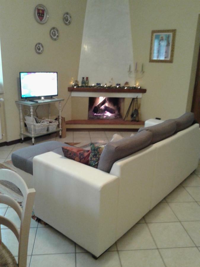 Via Del Fusato 13 Casa Carla Chiusi della Verna Kültér fotó